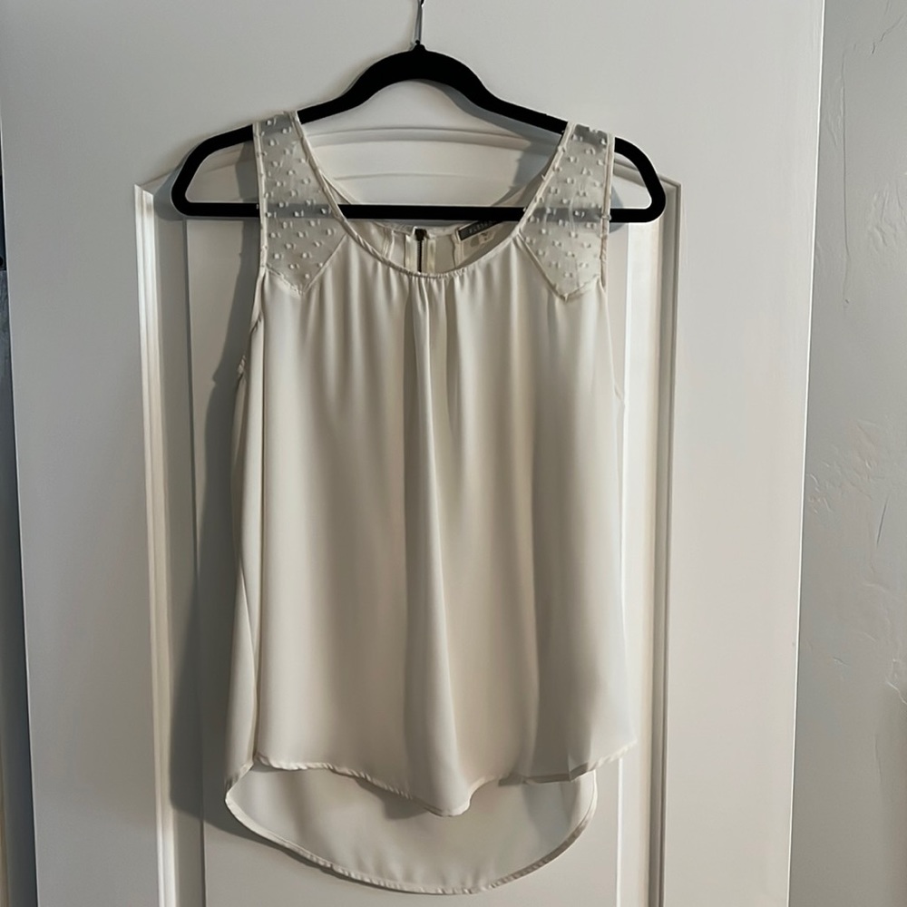 Women’s Top Like New